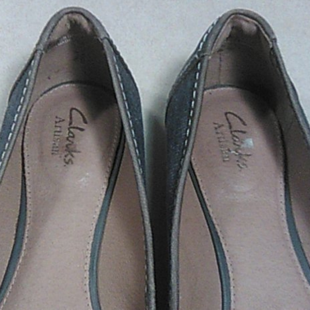 Clarks Flats / Shoes View 3